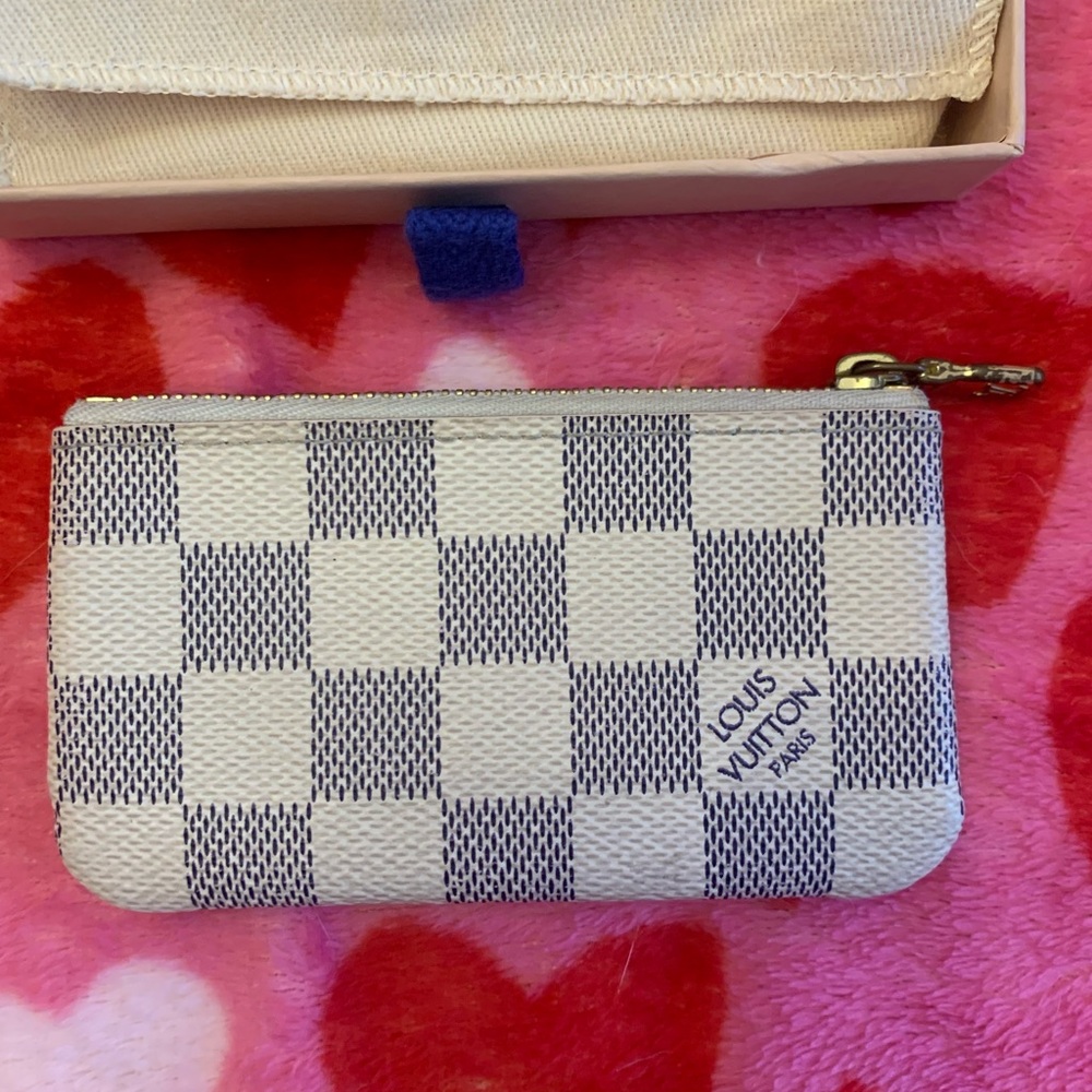 Louis Vuitton Key Pouch - Picture 4 of 14